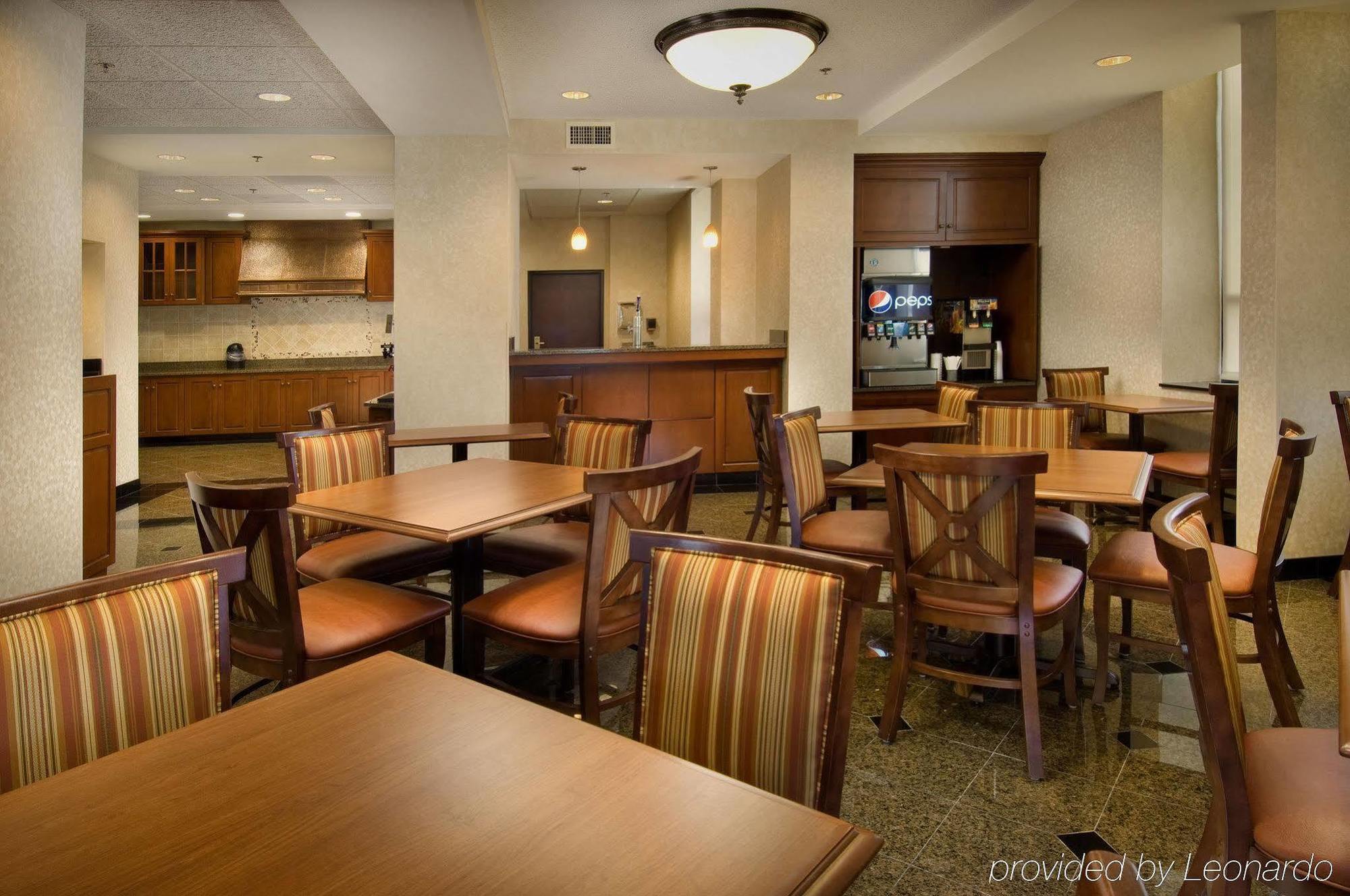 Drury Inn & Suites Columbia Stadium Boulevard Exterior photo